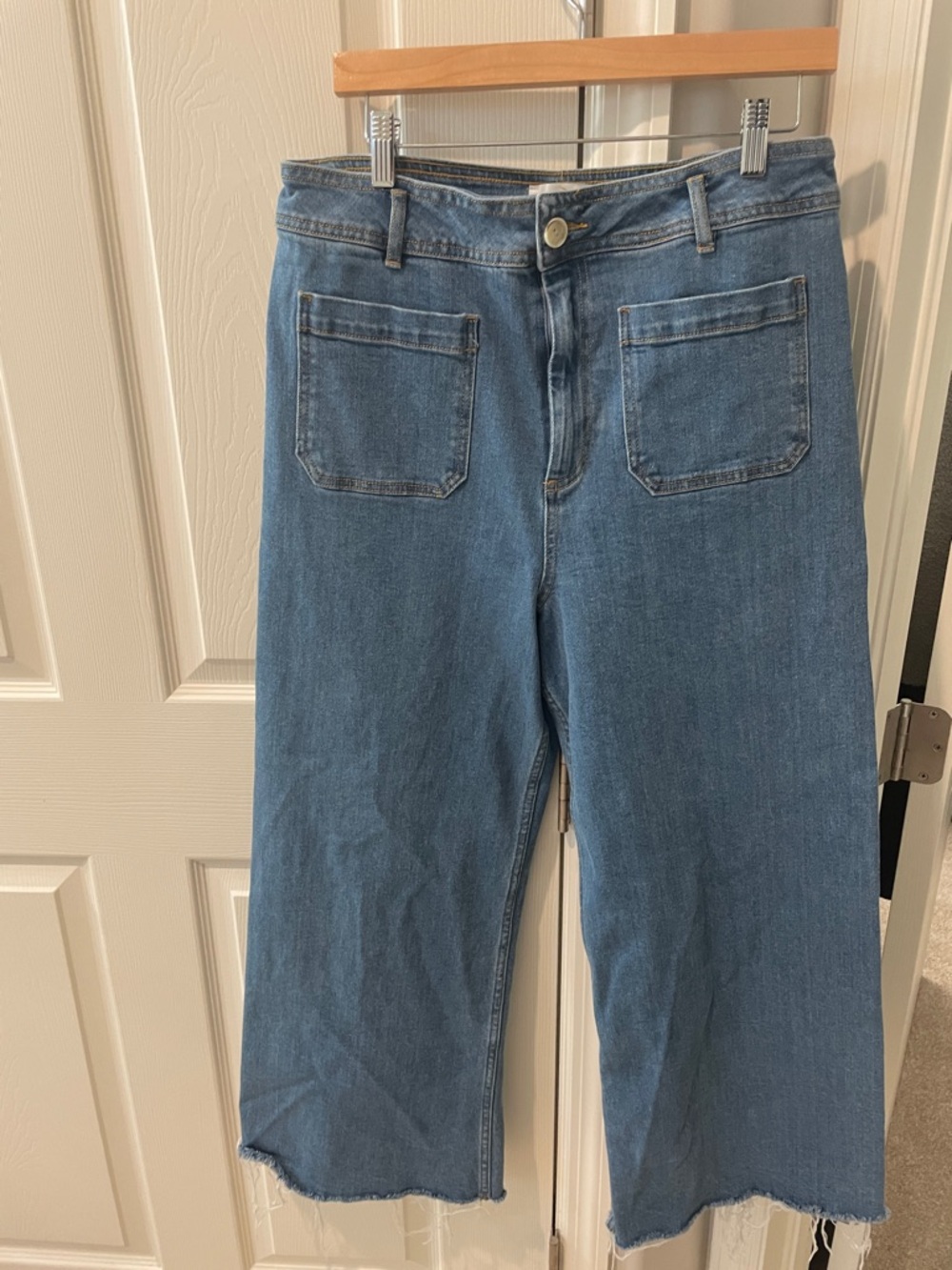 Everly Cropped Wide-Leg Jeans in Medium Blue boho